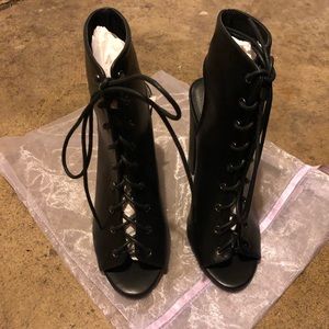 Fashion Nova Liliana Black Heels - New